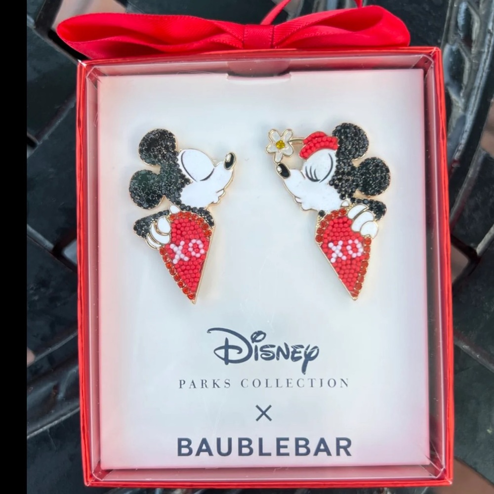 NWT Baublebar Valentine’s Day Disney Park Collection